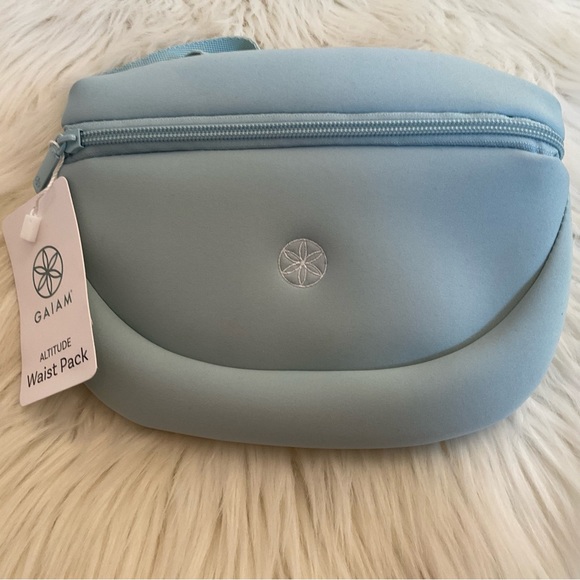 Gaiam Altitude Waist Pack / Belt Bag - NWT - Picture 4 of 10